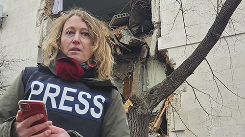 Charla con Elisabetta Piqué, corresponsal de La Nación en Roma